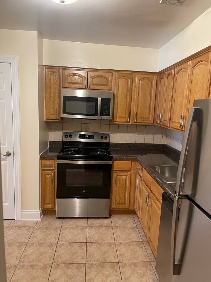 Grand Imperial Apartments Image 14