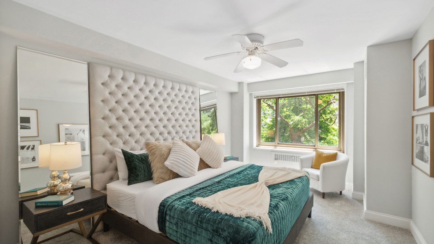 1350 Lake Shore Drive Image 7