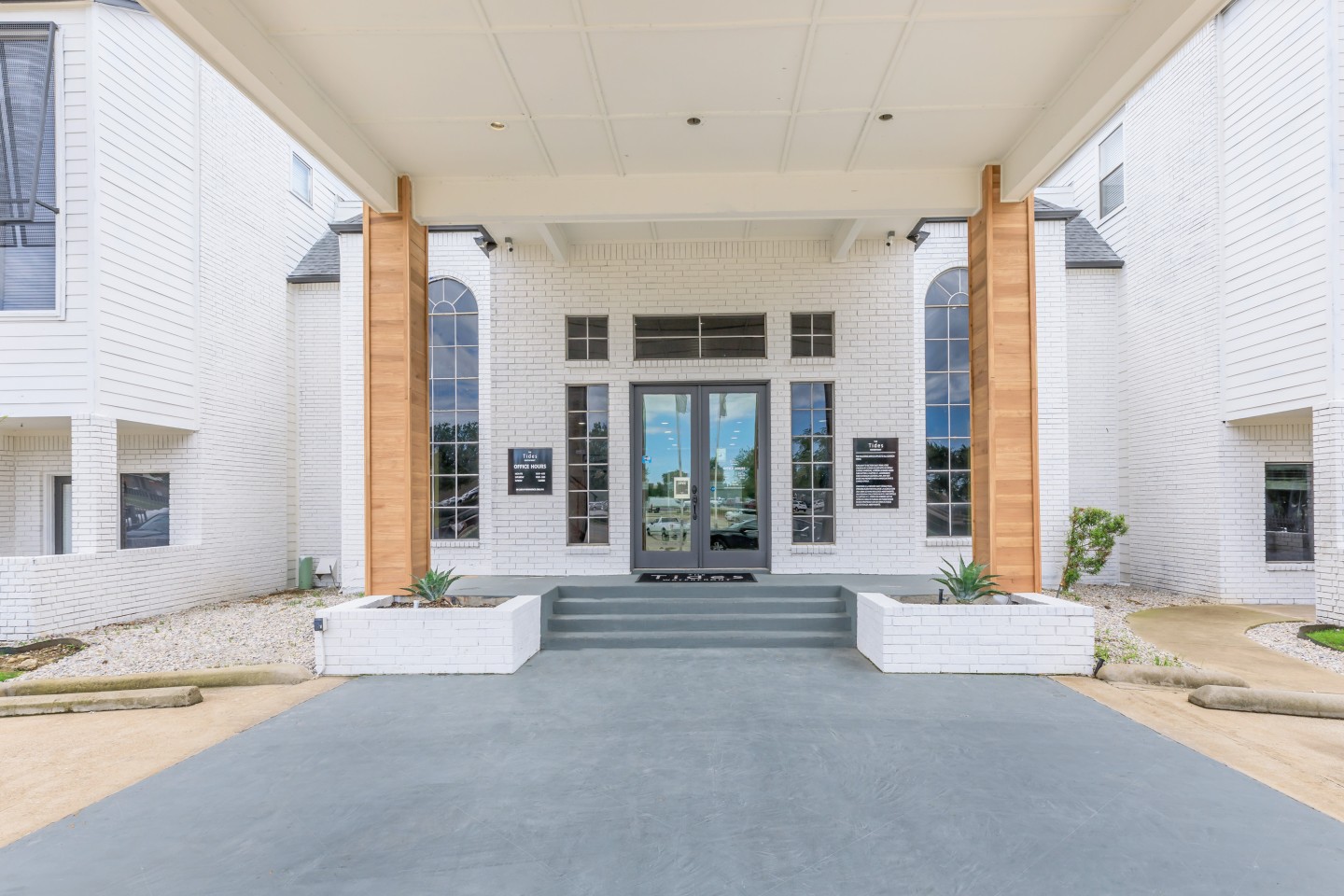 Axis Waterfront Image 13