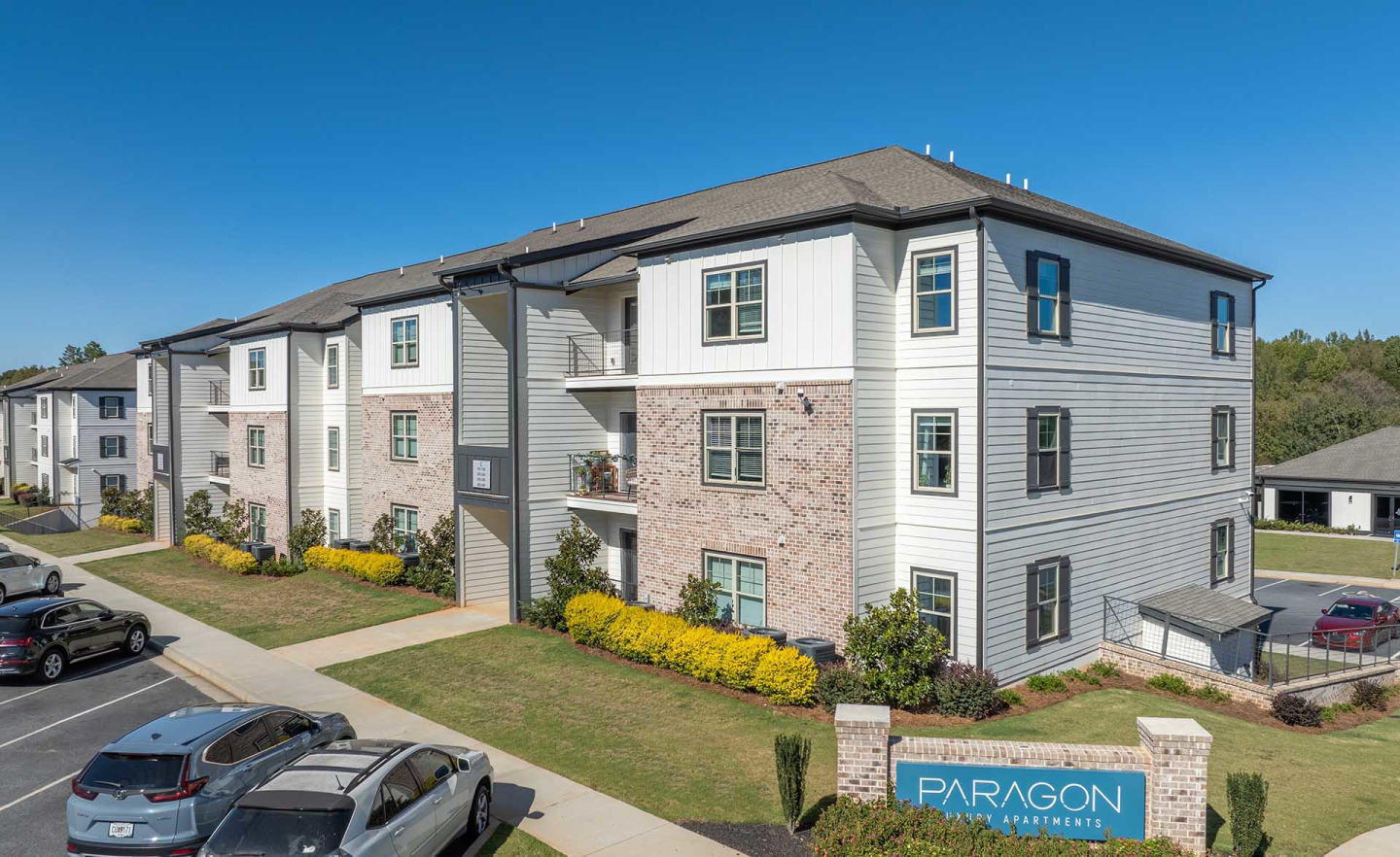 Paragon Luxury Apartments Image 31