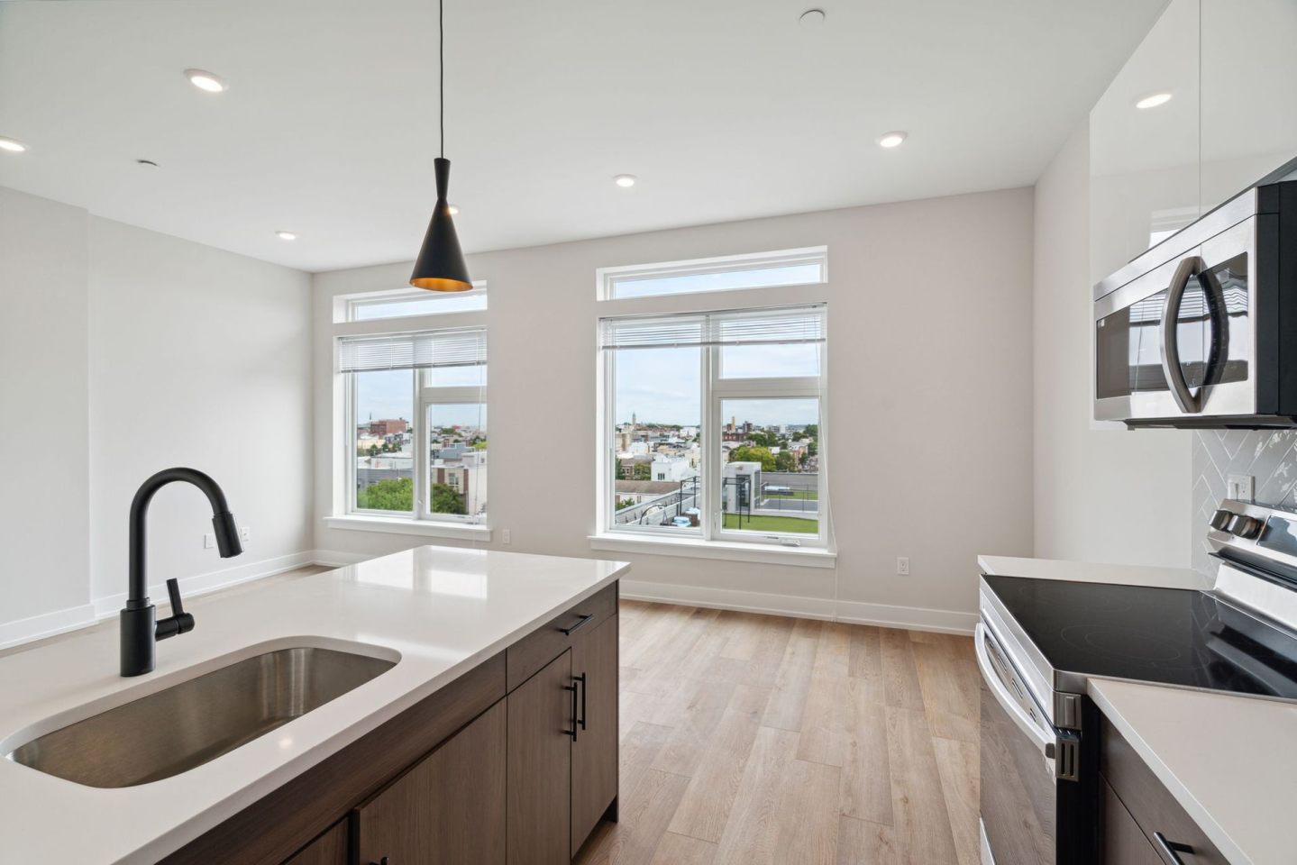 720 Thompson Street Image 63
