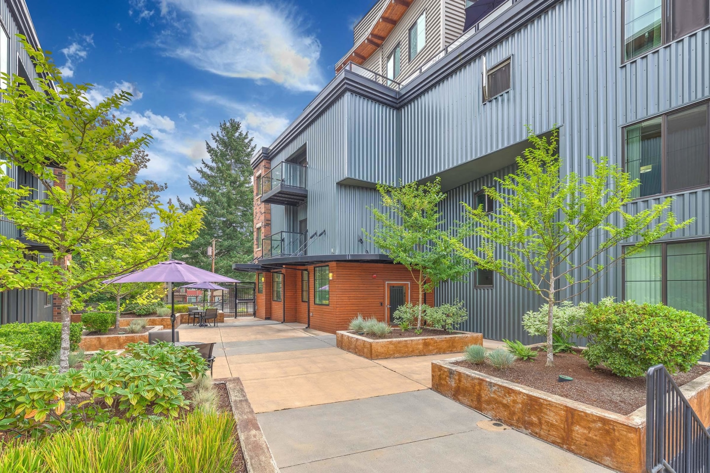Redmond Square Image 10