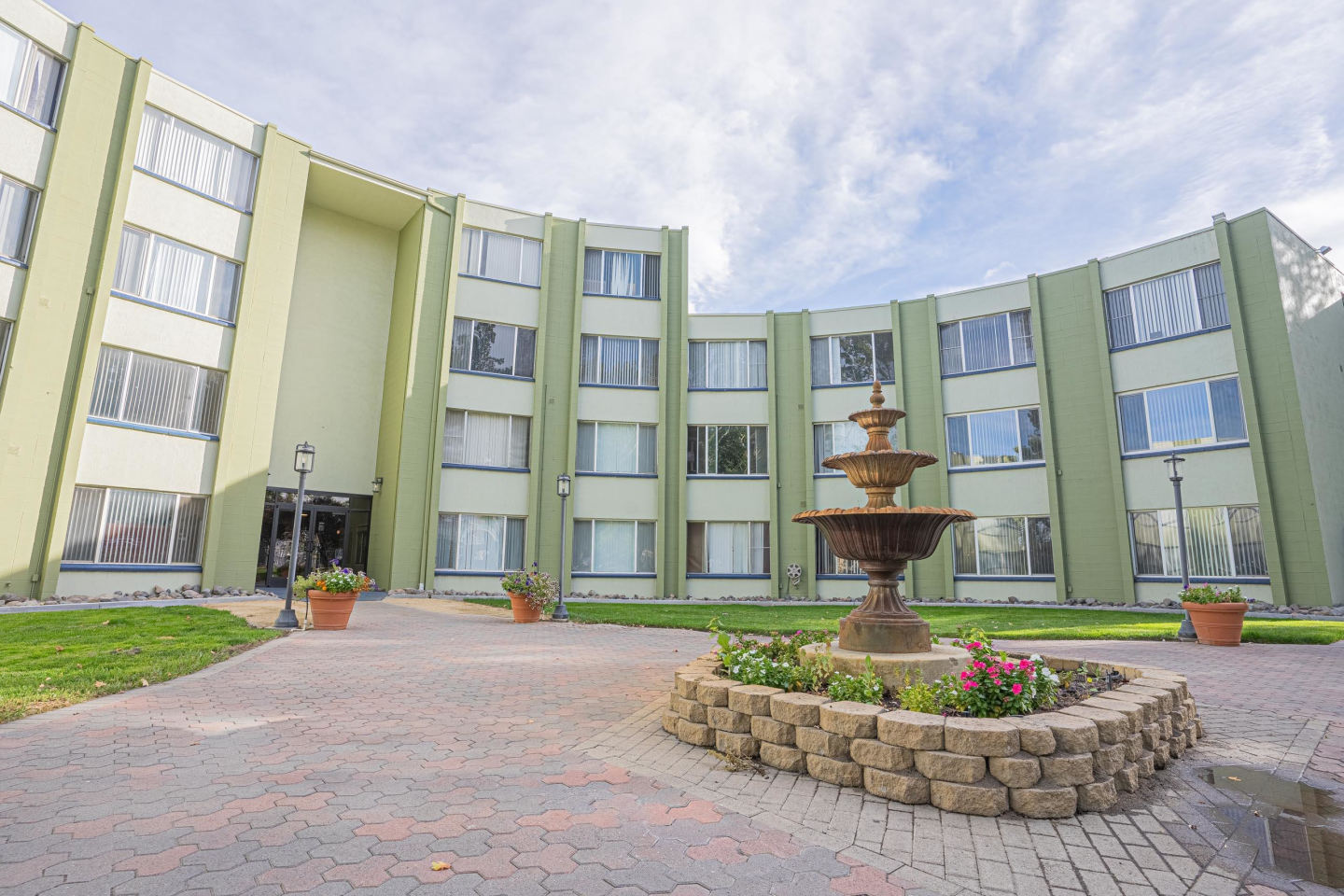 Regency Park Apartments Image 21