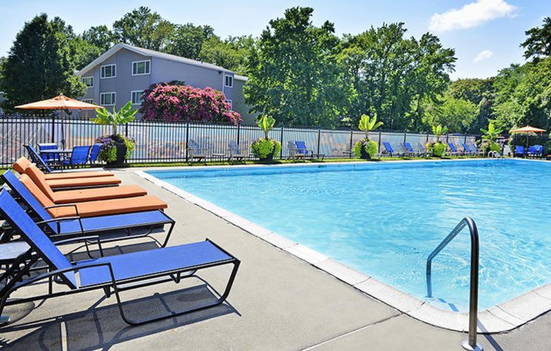 Beacon Pointe Apartments & Townhomes Image 23