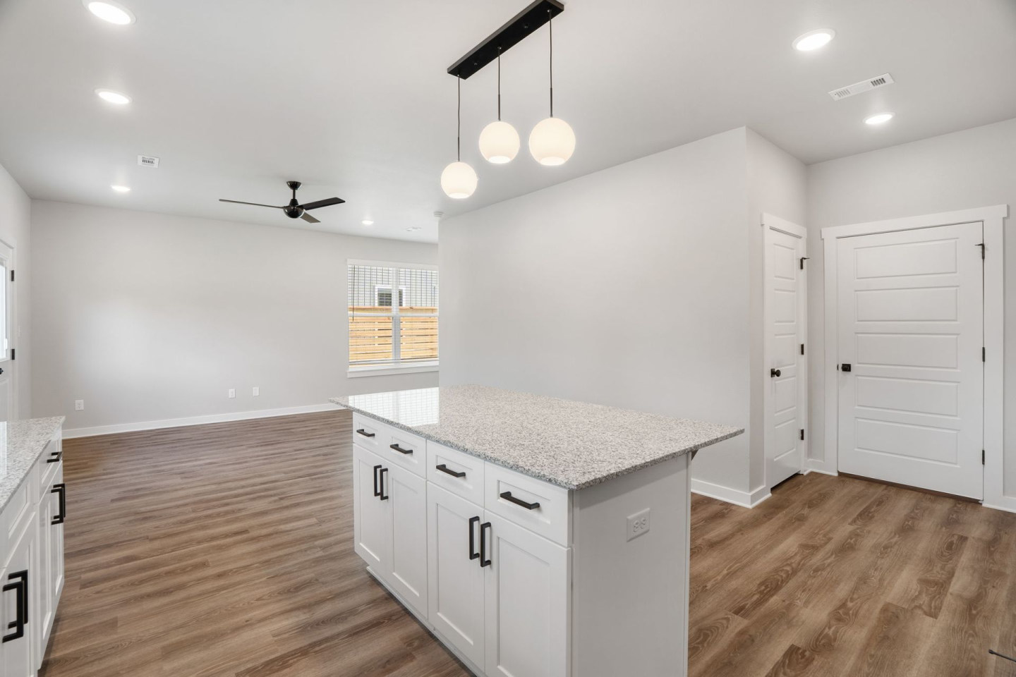 BIRDMASTER DRIVE RESIDENCES Image 10
