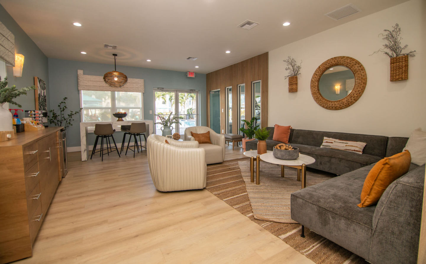 The Laurels Apartment Homes Image 3