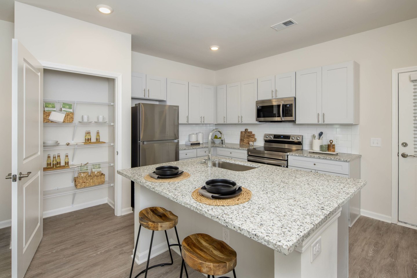 The Cottages at Southampton - Homes for Rent Image 2