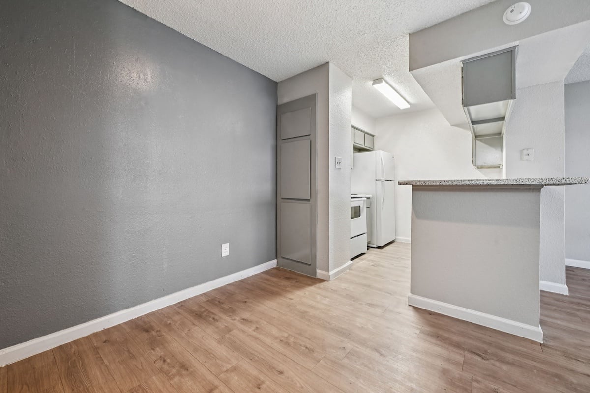 Pine Creek Apartments Image 10