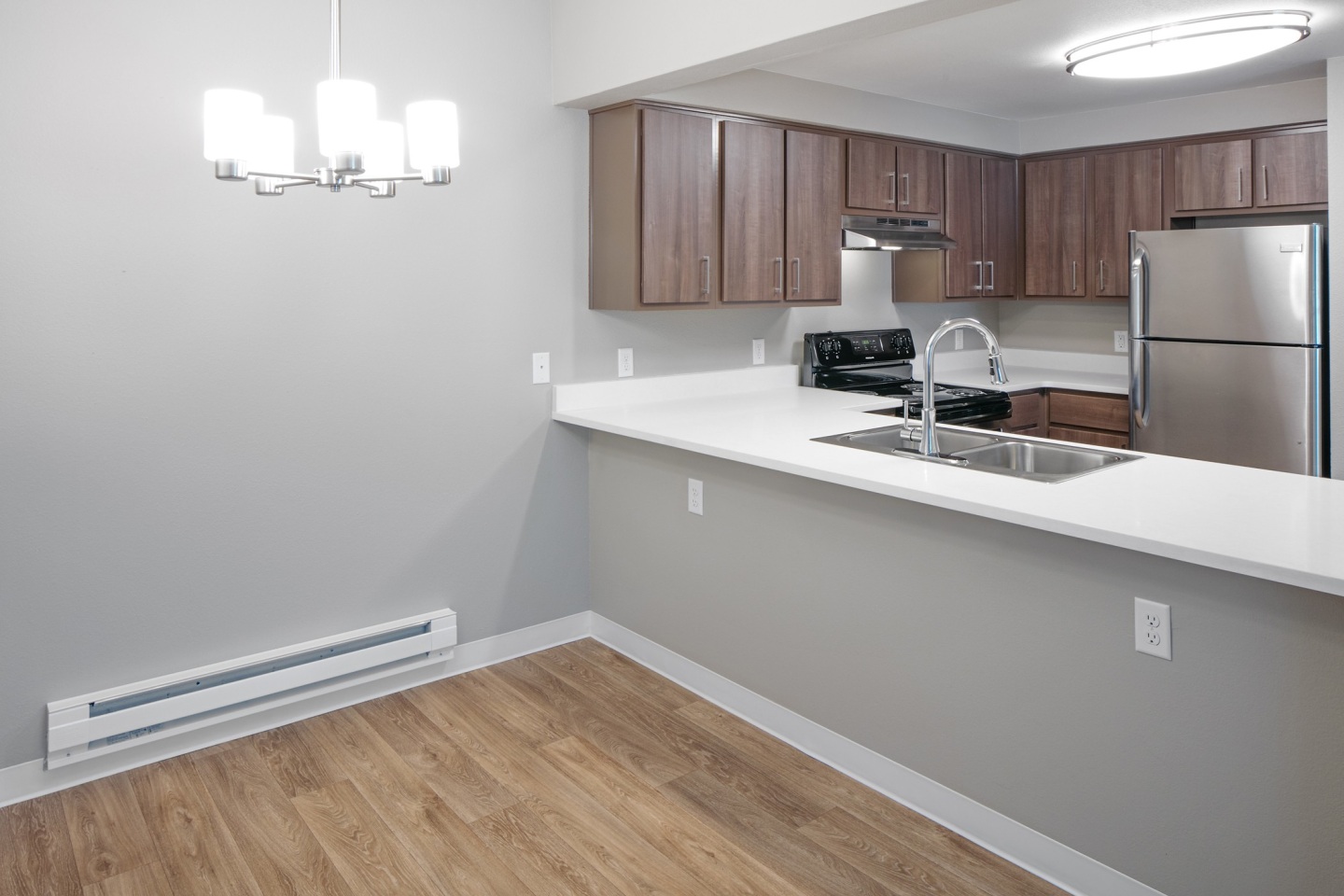 River Terrace Apartments Image 15