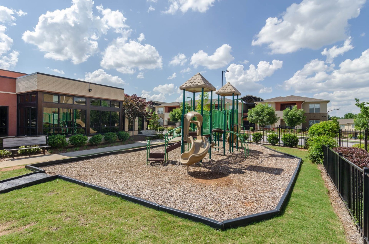 Ashley Collegetown Image 3