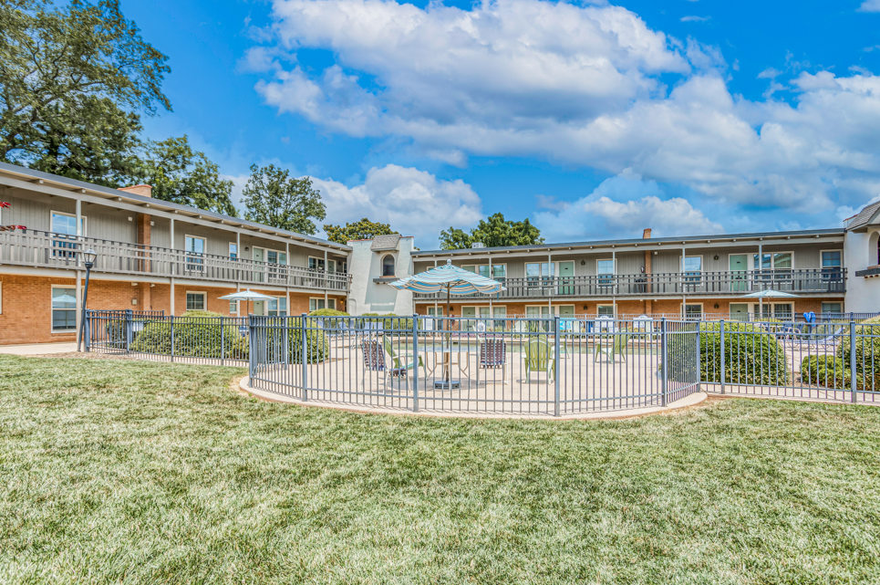 Courtyard on Main Image 23