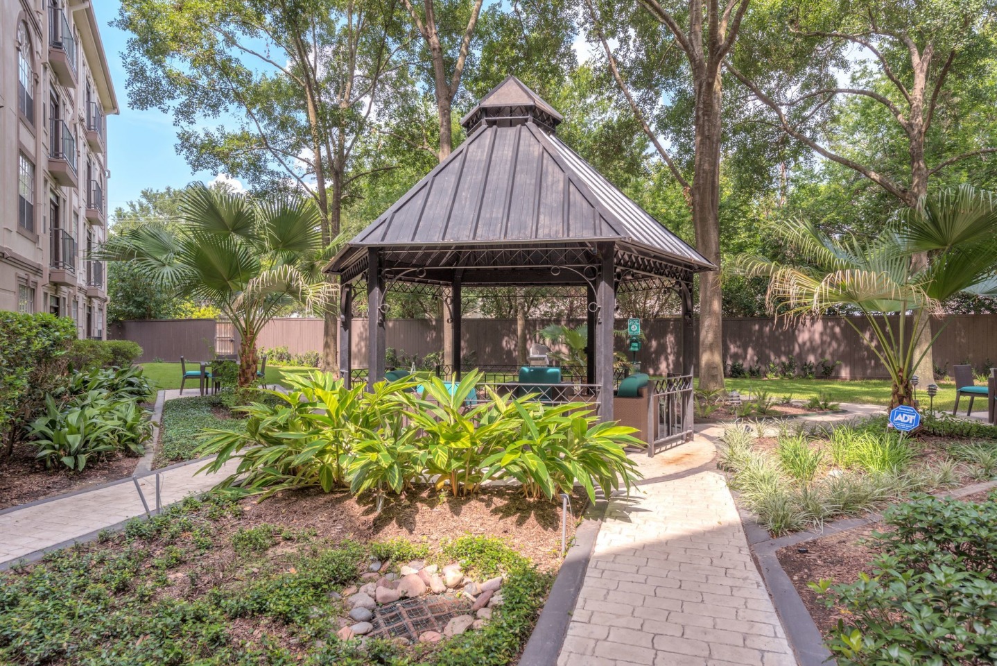 Deerwood Apartments Image 23