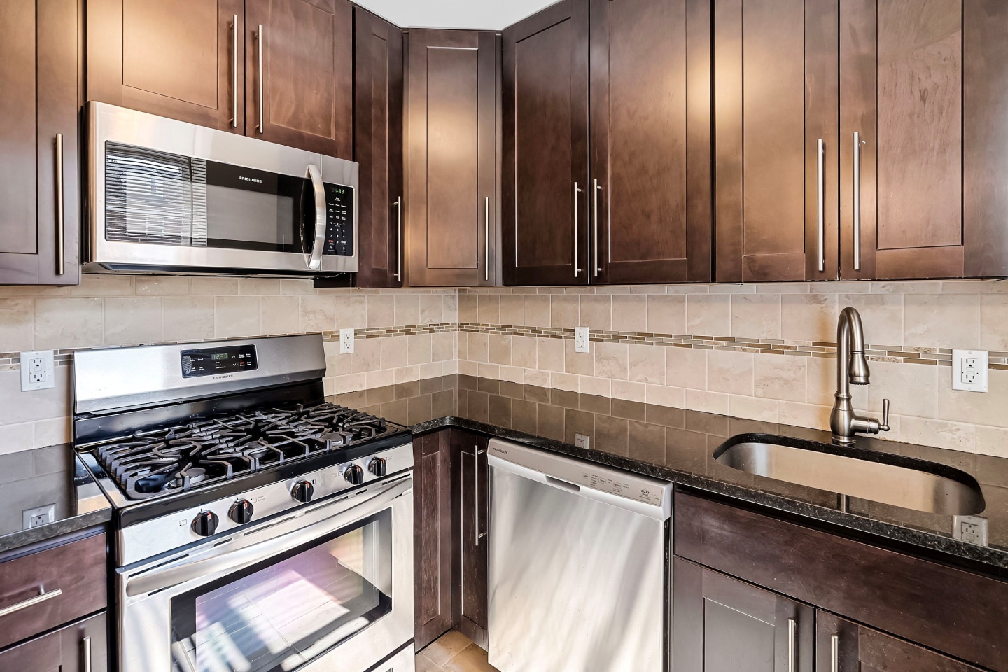 188 Bellevue Ave Image 5
