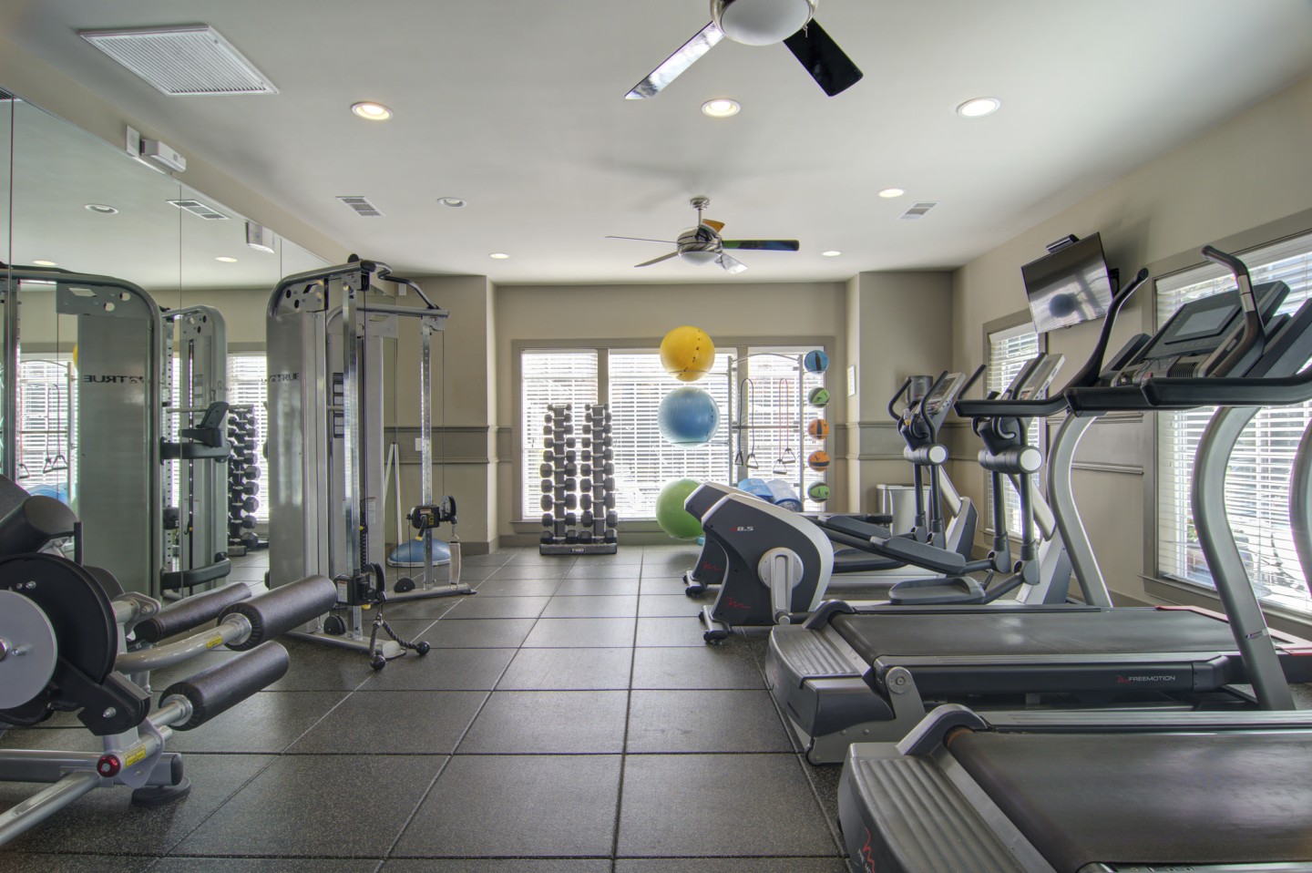 Dunwoody Gables Image 12