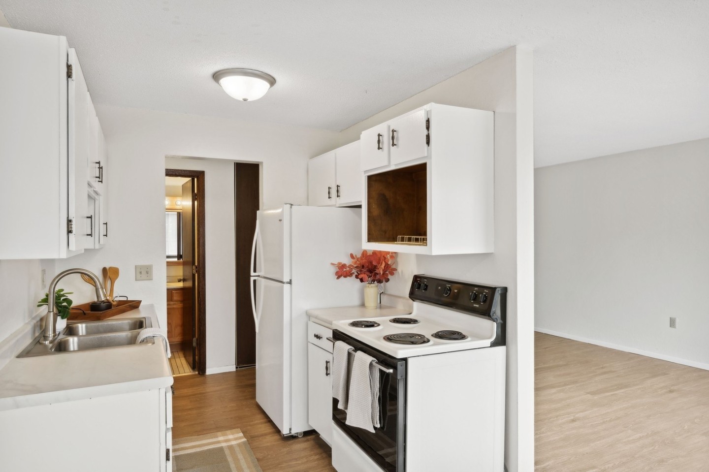 Van Dyke Apartments Image 12
