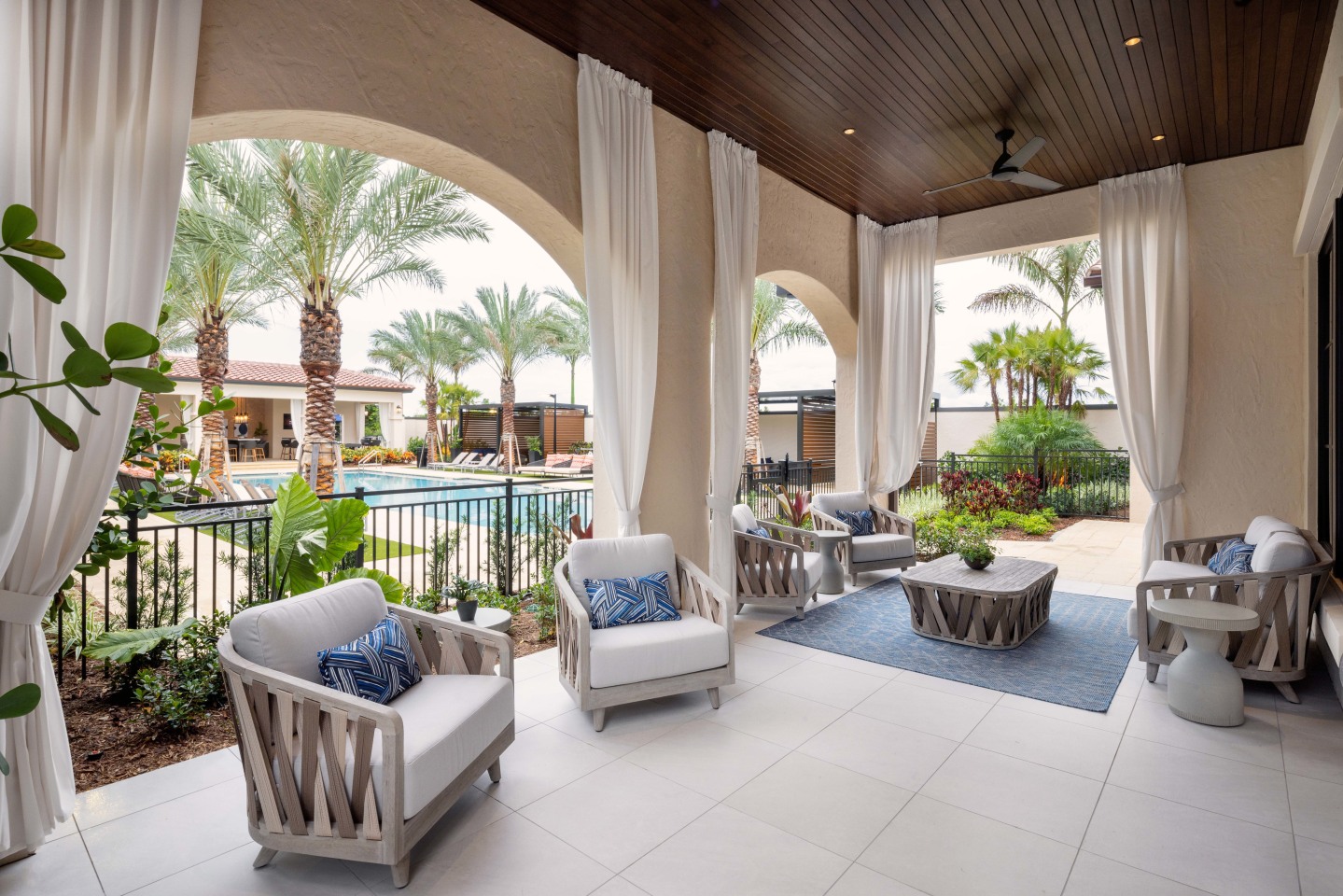 Locklyn West Palm Image 19