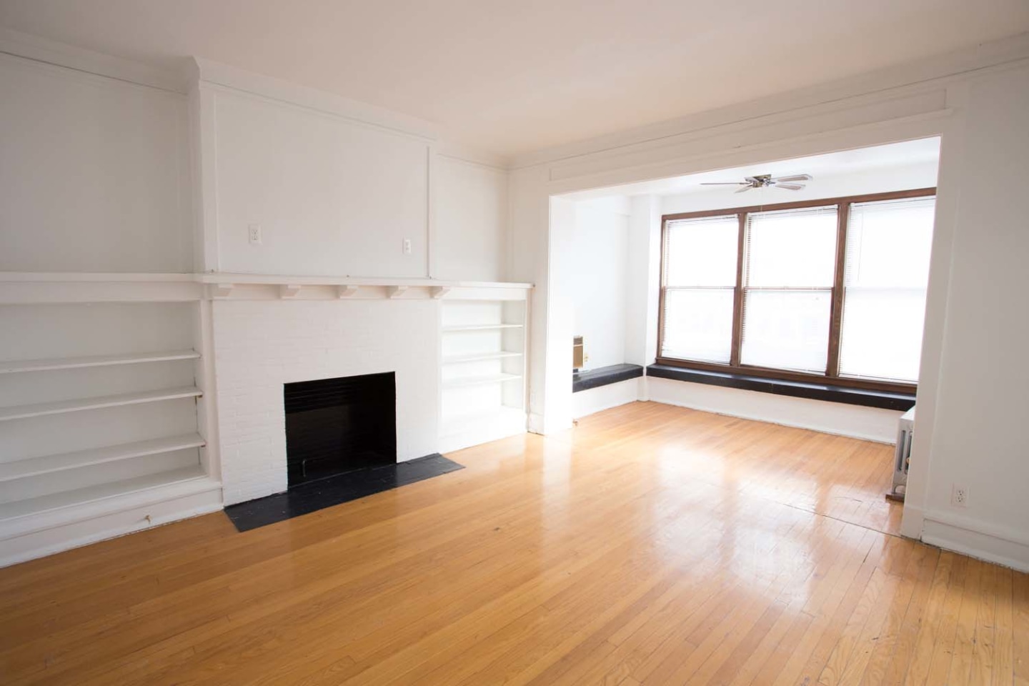 5336-5338 S. Hyde Park Boulevard Image 13