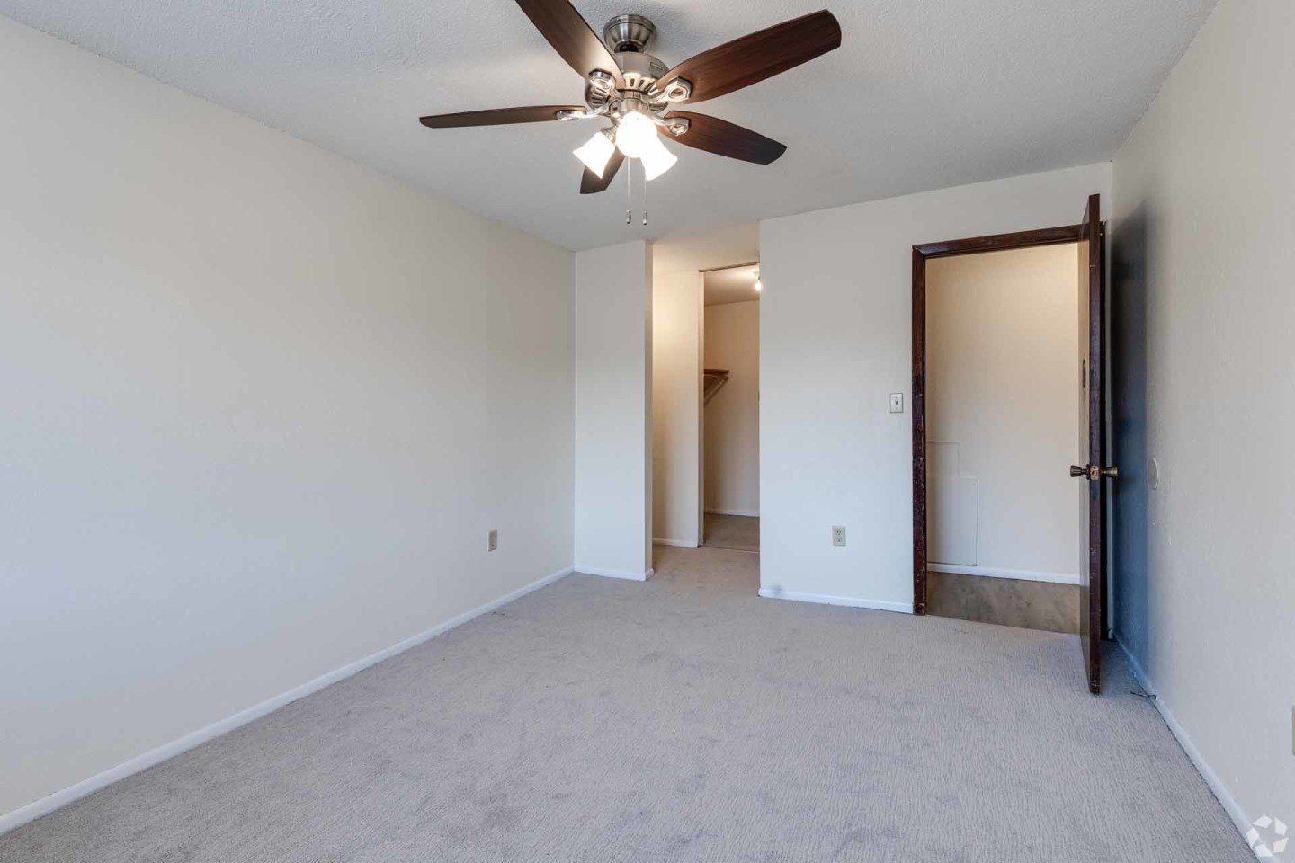 Van Dyke Apartments Image 3