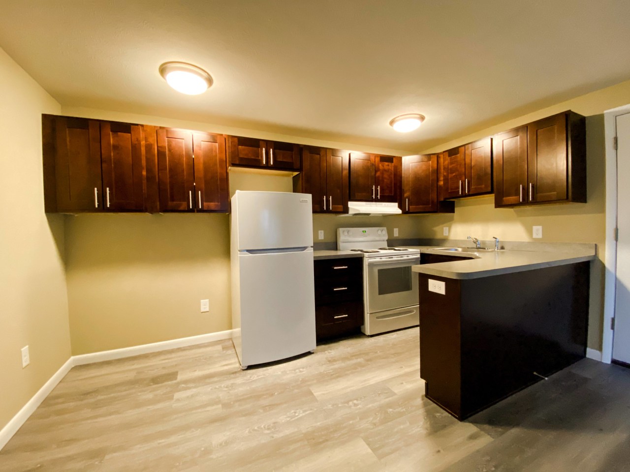 Holland Gardens Apartments Image 11