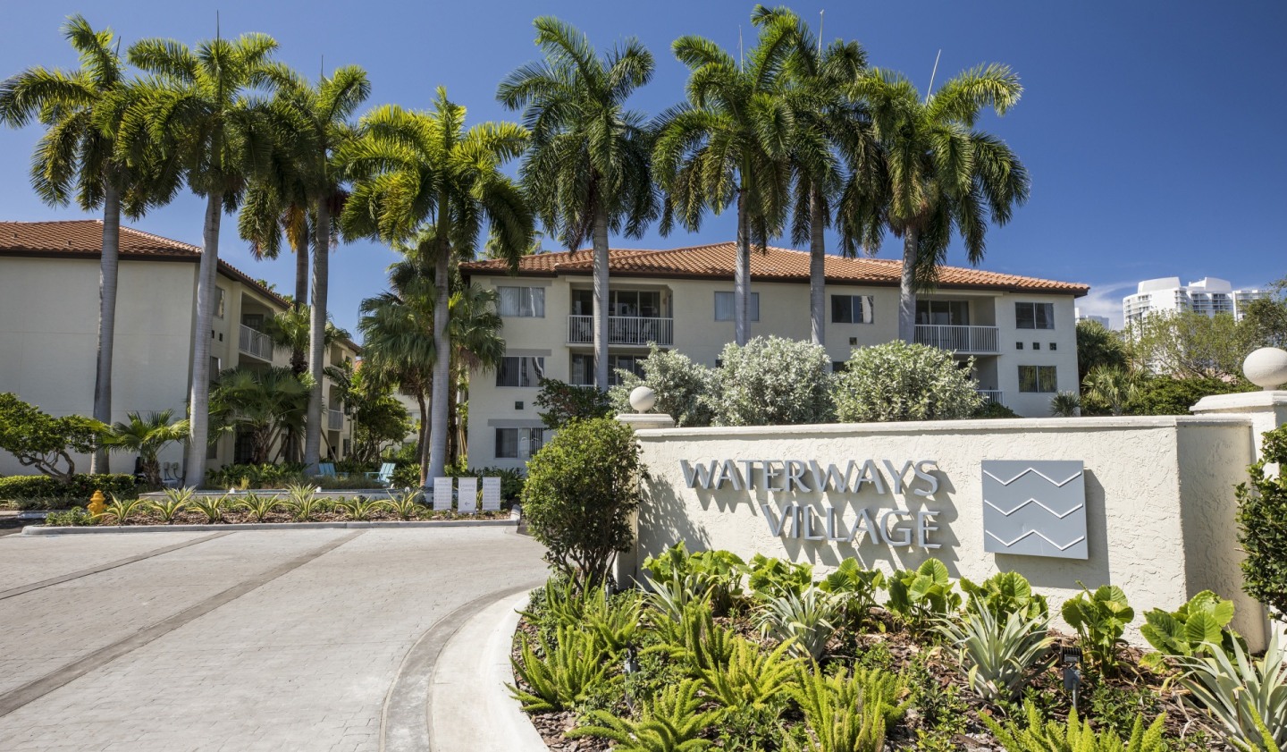 Waterways Village Apartments Image 6