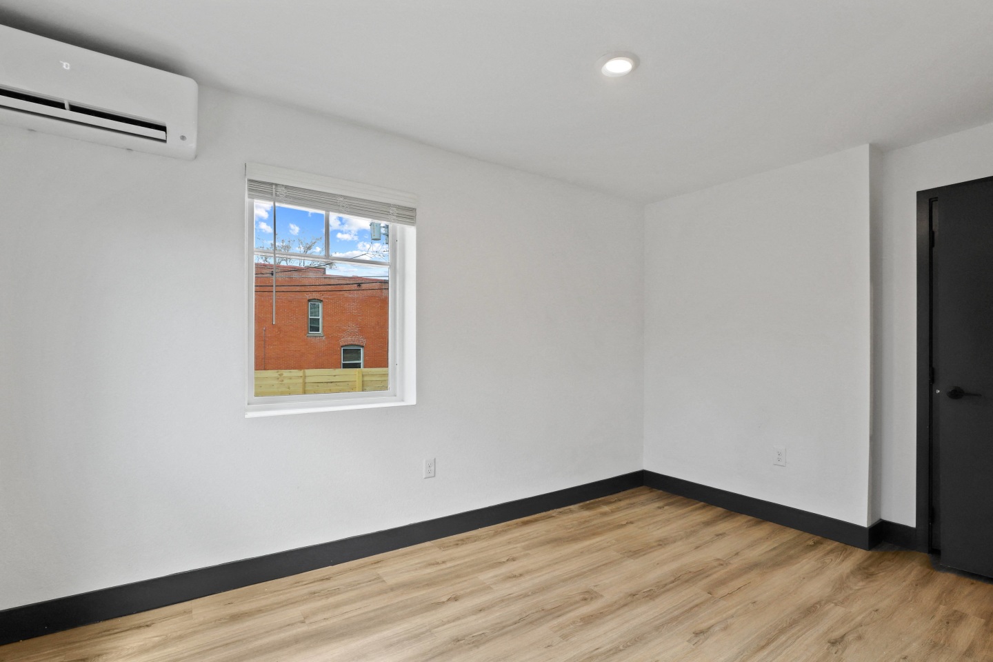 2751 W 28th Avenue Image 11