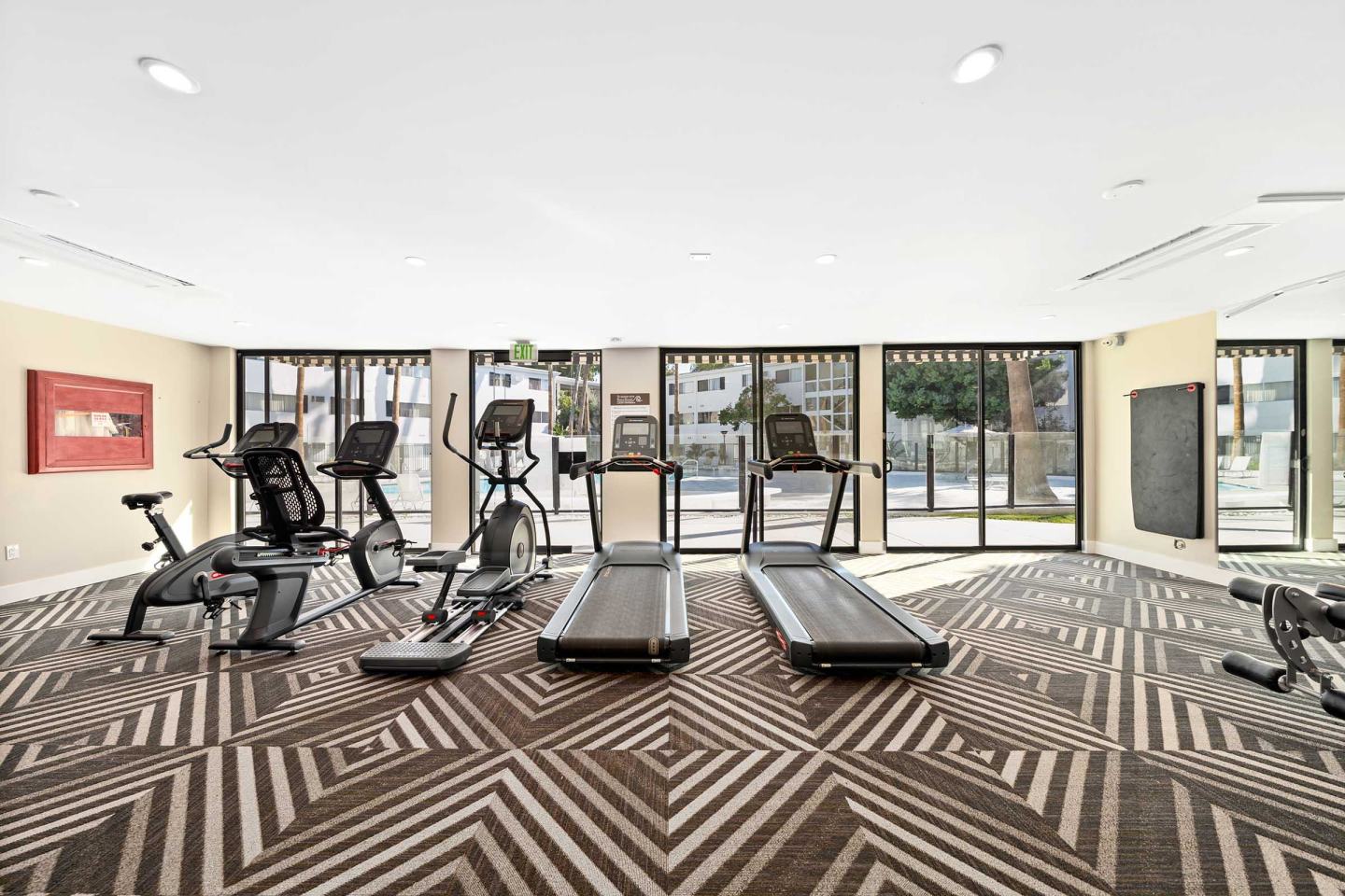 Summerview Beach Resort Luxury Apartments Image 28