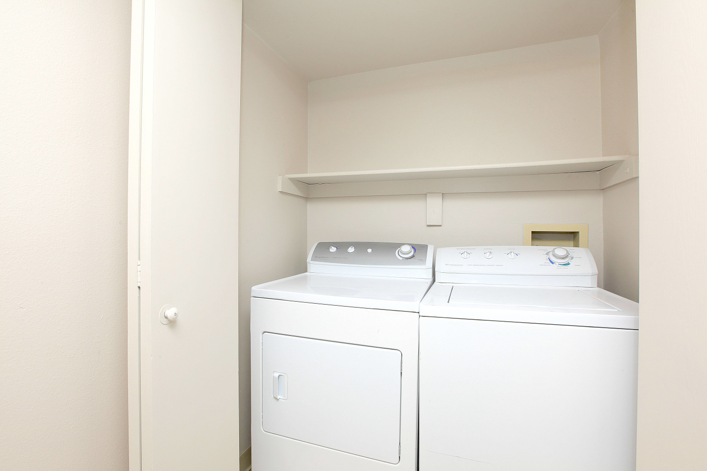Westcourt Village Image 14