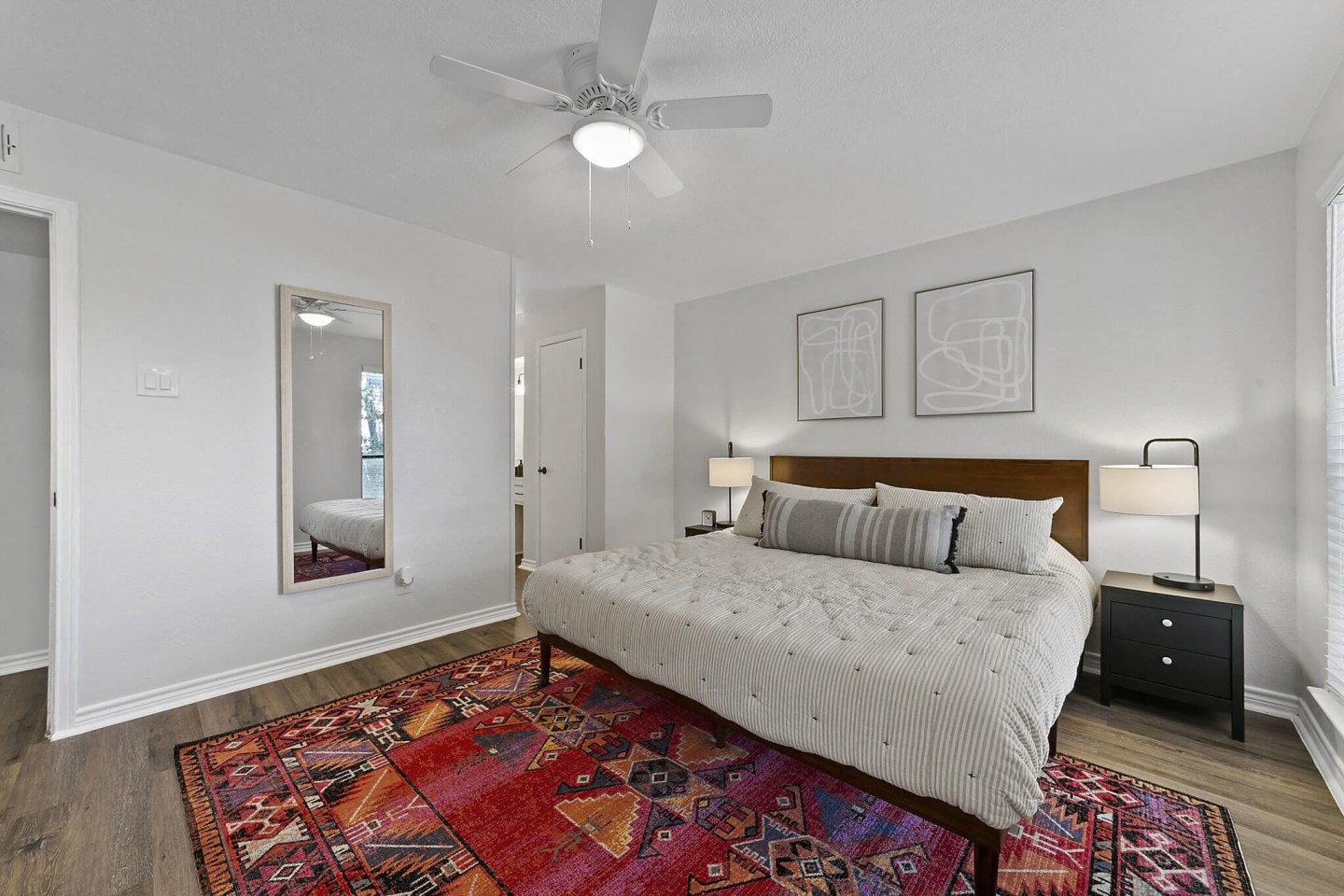 Lakeside Apartments Image 17