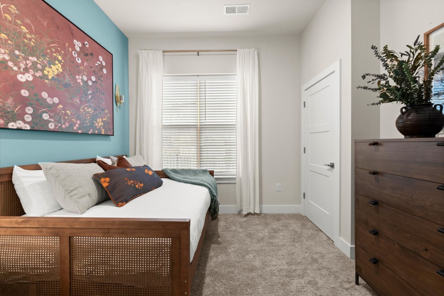 EVOQ East Cobb - Senior Housing Image 11