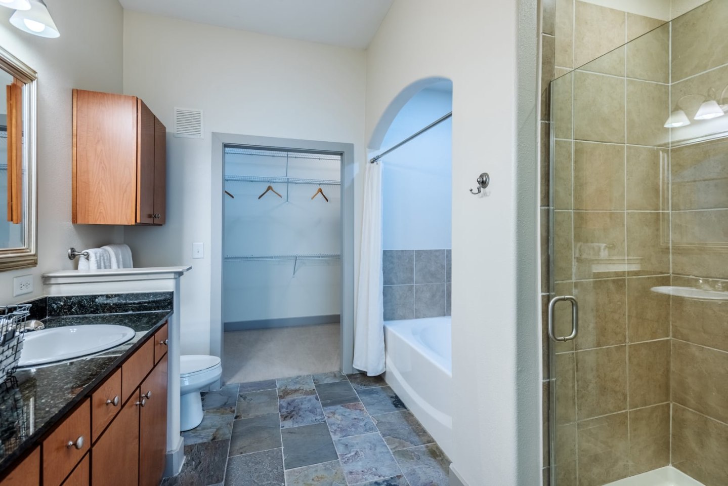Lofts at Lakeview Image 13