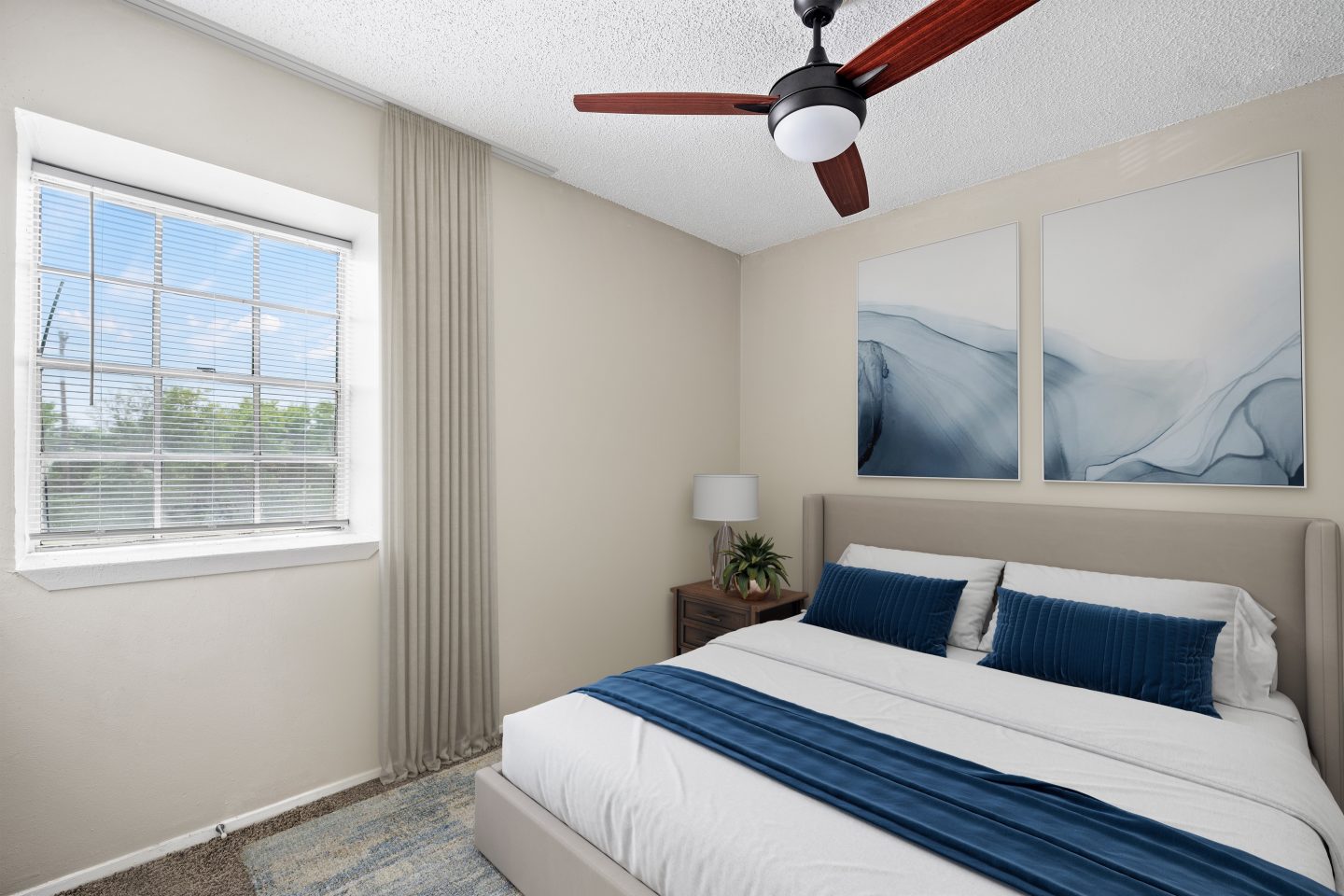 The Lynx Apartments and Townhomes Image 5