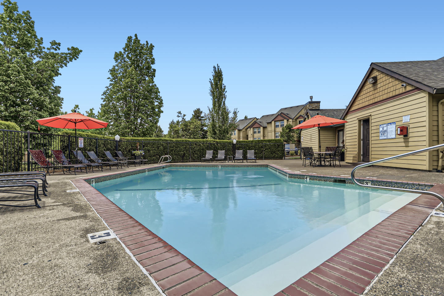 Sunnyside Village Image 16