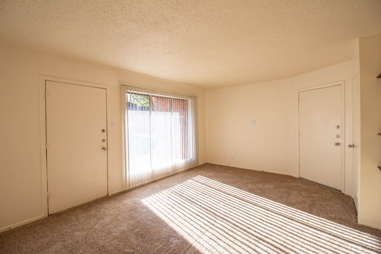 Plaza Square Apartments Image 27