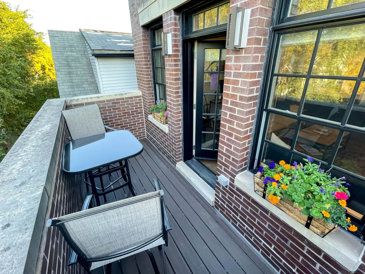 1241 West Oakdale Apt. Image 6