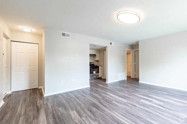 Lexington Springs Apartments Image 4