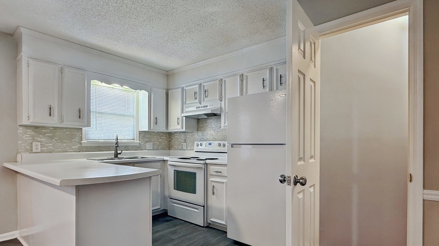 Holly Hills Image 8