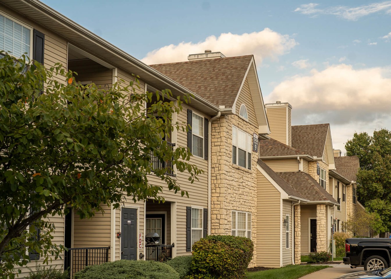 Pinnacle Pointe Apartments Image 32