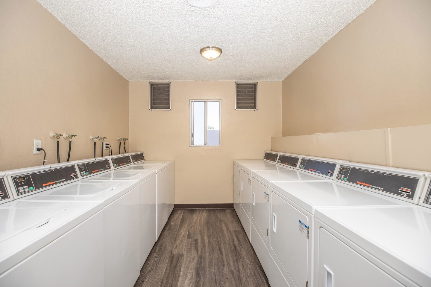 Kimberly Arms Apartment Homes Image 14