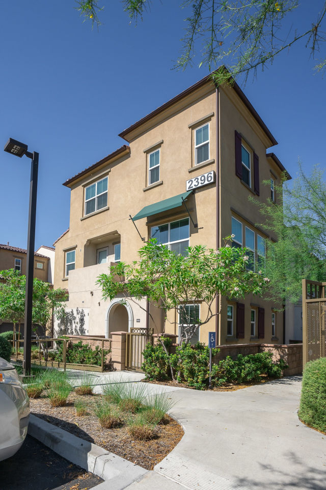Arrow Vista Village Image 1