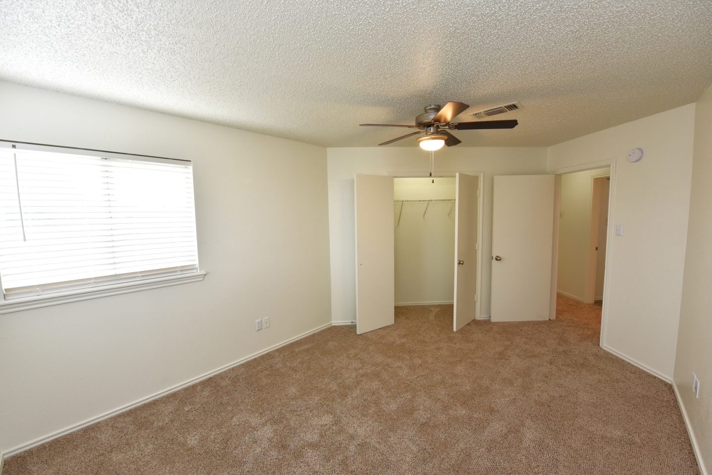 Yorkshire Village Apartments Image 11