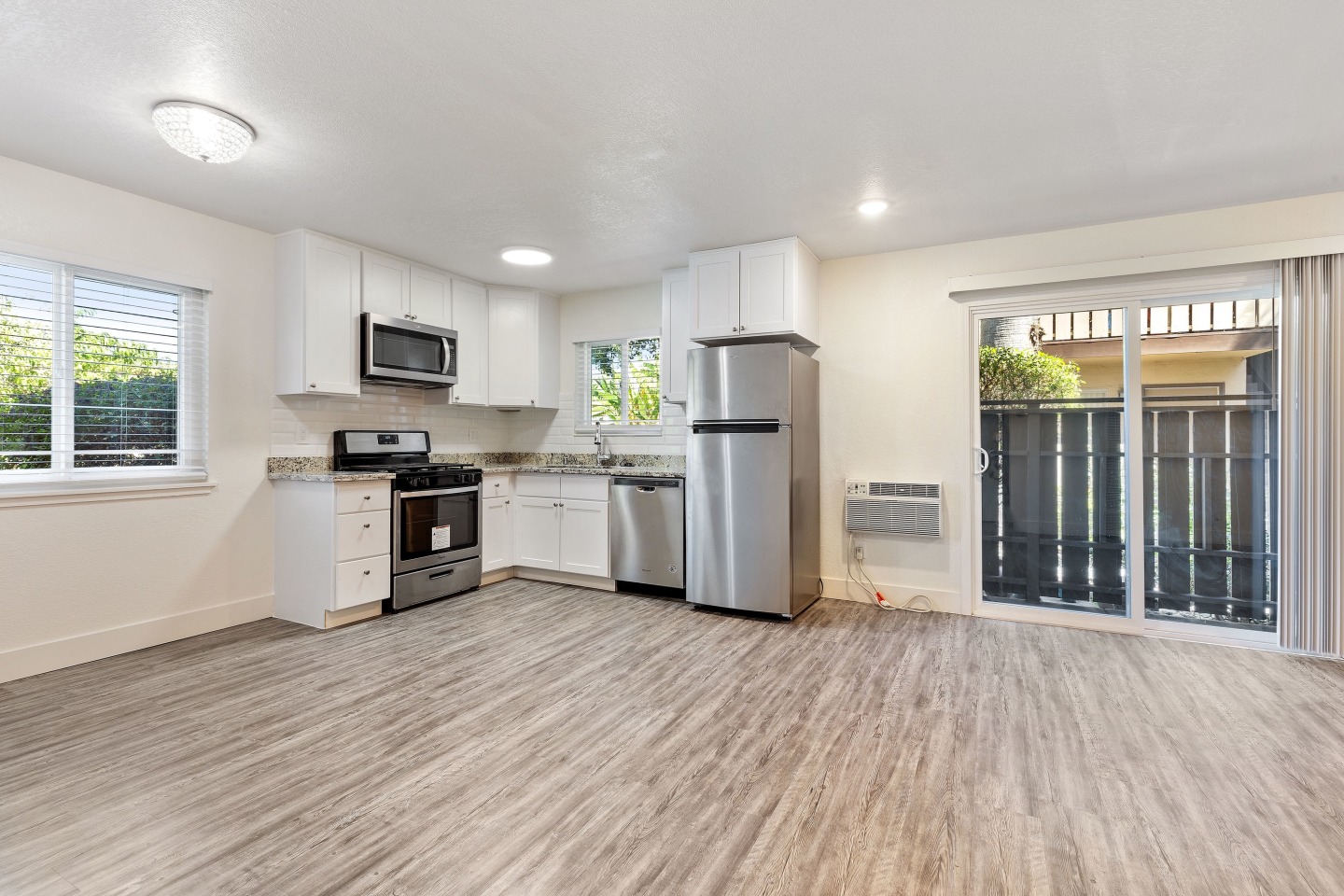 Glenbrook Luxury Apartments Image 5