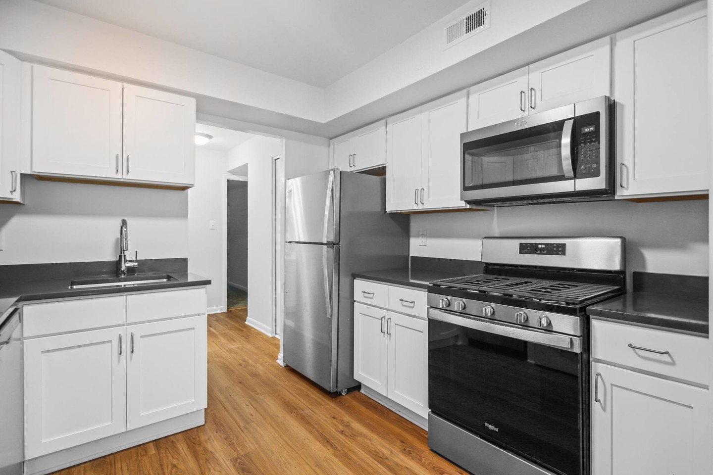Fairway Apartments Image 2