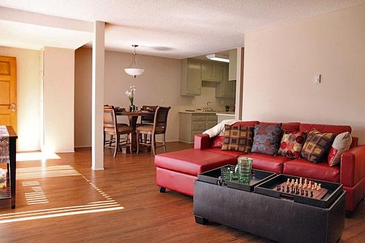 Pinewood Villas Apartments Image 3