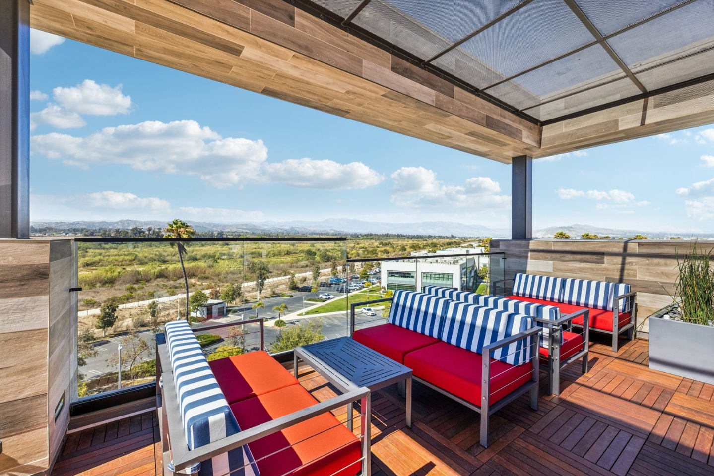 Panorama Apartments Image 1