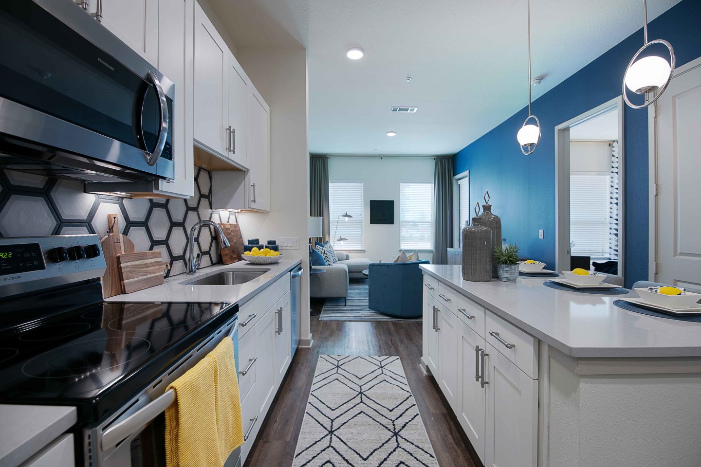 Sagemont Luxury Living Image 14