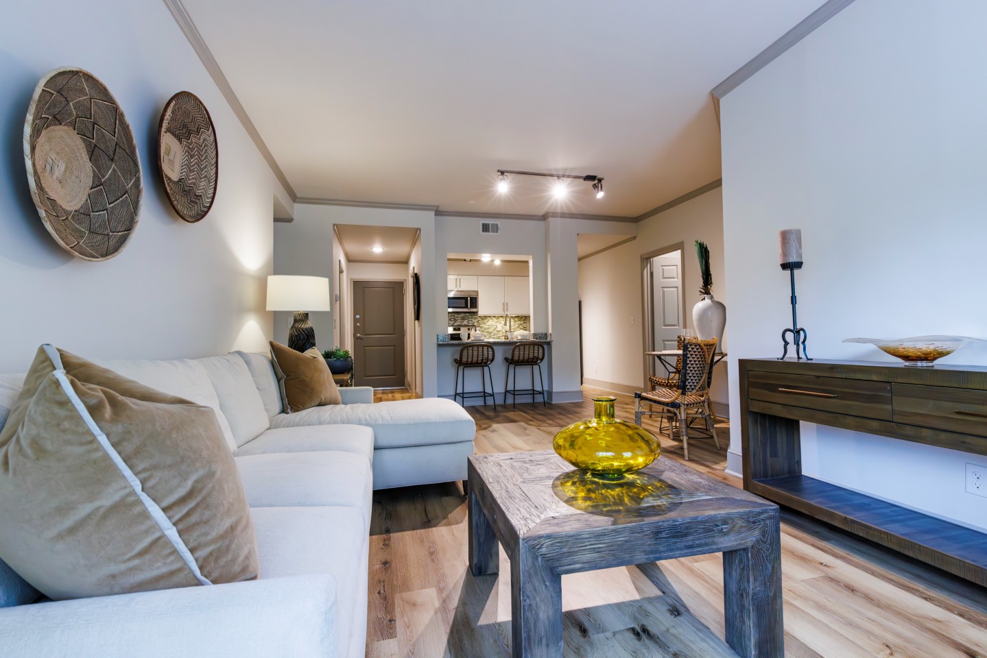 700 Woodrow Image 3