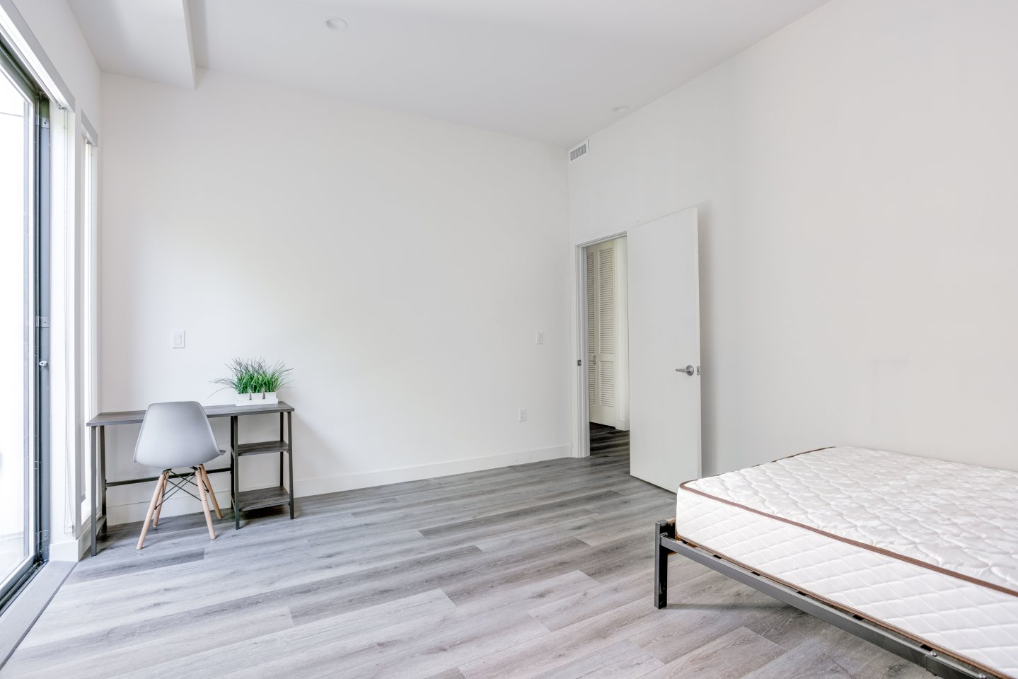 1751 Malcolm Ave - Student Housing Image 47