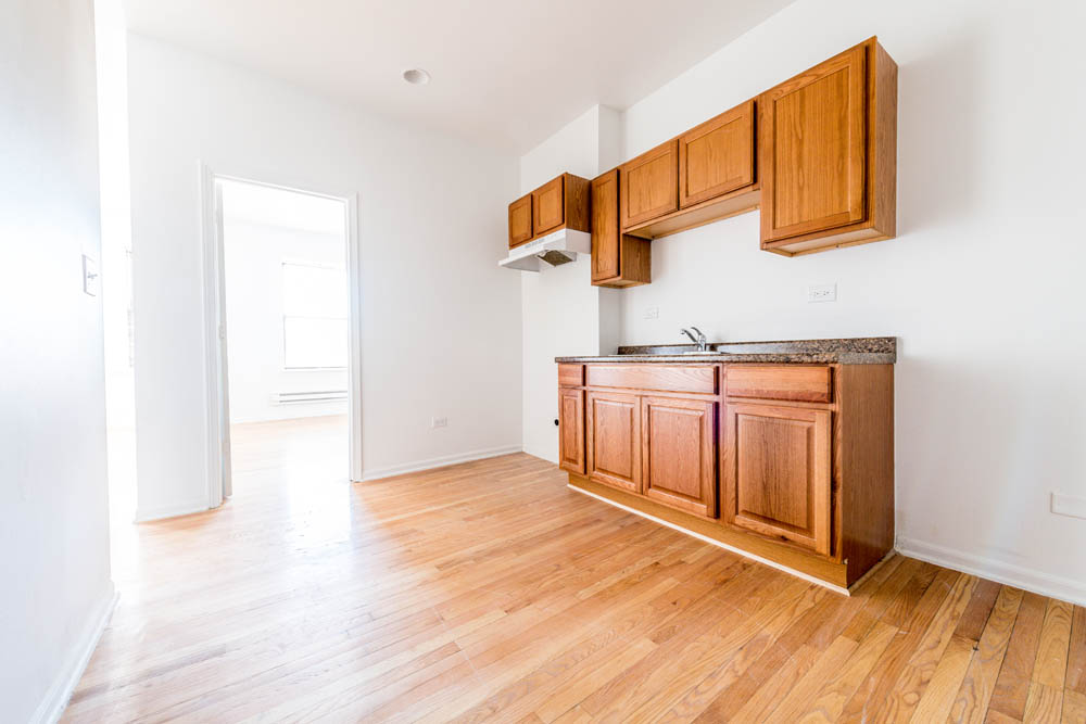 705 S Lawndale Ave Image 2