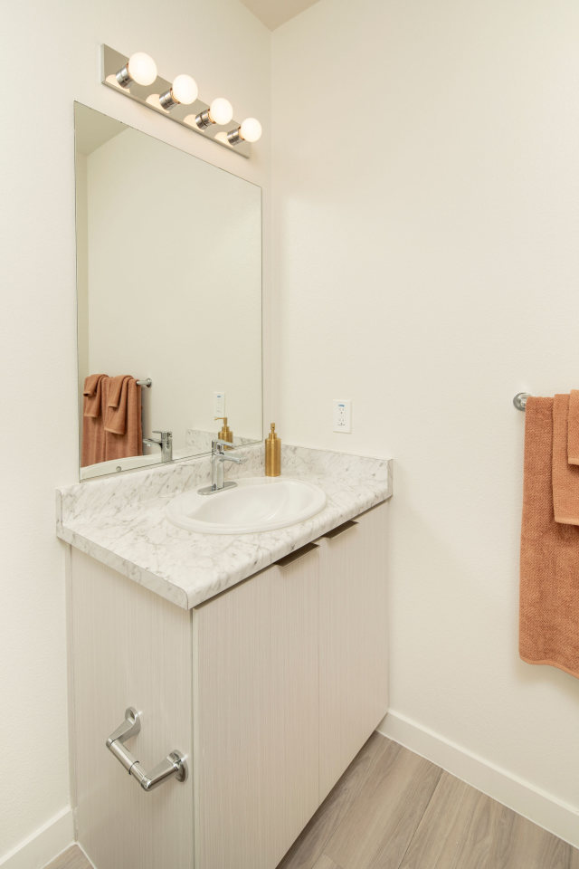 Streamliner 16 Image 6