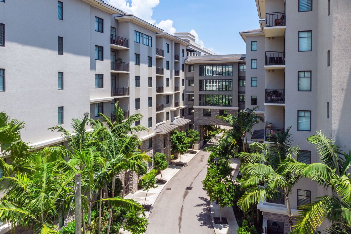 The Edge at Flagler Village Apartments Image 4